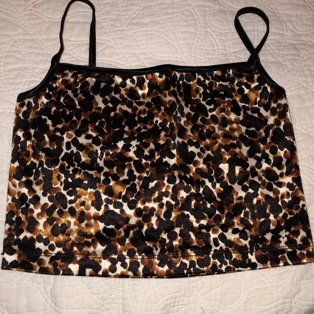 Square neck leopard crop top